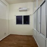 cần cho thuê căn hộ chung cư ehome 4 vị trí tầng trệt góc dể duy chuyển.