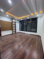 nhà phố lê văn lương - oto 5m - gần hồ - ngõ nông - 40m - 5 tầng