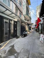 trần hưng đạo quận 1 - nhà mới 3 tầng - 3pn + 4wc - hiện hữu 33m2 ( 3,2 x 11 ) - hẻm 3m sát mt