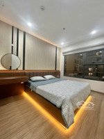 cần bán căn 2pn - 1wc diện tích 55m2 full nội thất đẹp hướng đông bắc, giá 3,5 tỷ, lh: 