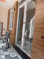 bán nhà quận 8 _ 2tầng _ dt 35_ giá chỉ nhỉnh hơn 4xrỷ