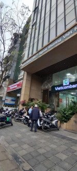 bán tòa nhà mặt phố lạc long quân, 145m2 x 7t x mt 8m, khai thác dòng tiền lớn, 98 tỷ