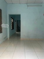 nhà nguyên căn thống nhất p15 dt 5x13m 1 lầu 2pn