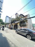 chủ nhà kẹt tiền bán gấp nhà ngay quốc hương, thảo điền, quận 2 11x23m= 237m2 xây cao hầm 7 tầng