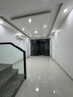 cho thuê mặt bằng kinh doanh (3.8 * 14) vị trí đẹp nhất quận 10 - ô tô tránh nhau - 13tr