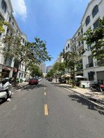 bán nhanh căn nhà liền kề 84m2 khu manhattan vinhomes grand park giá 18 tỷ