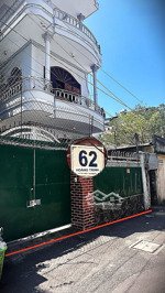 nhà 3,5 tầng ngang 7,6m sát bãi tắm biển hòn chồng - ngang 7,6m thông thoáng