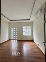 luỹ bán bích - 60m2 - 4 tầng kiên cố - đường 10mcho thuê 15tr/tháng lô góc không lộ giới