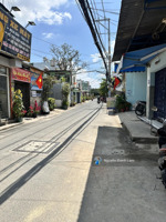 với nhỉnh 6t nhà mặt tiền kinh doanh buôn bán cách bệnh viện quan 12 chi 100m