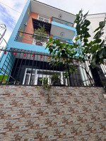 bán gấp nhà 1 trệt 2 lầu giá 3,8 tỷ - ngay bạch đằng, tân bình - dt: 70,6m2 - gần sân bay