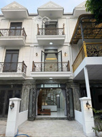 nhà 4 lầu kdc phường dĩ an, tp hcm