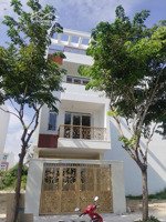 cho thuê nhà nguyên căn (ưu tiên cho khách thuê làm văn phòng) nhà mớ xây chưa ở 