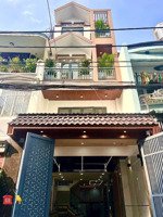 cần ra hàng nhanh căn trên đường cmt8 trung tâm quận 10. đang cho thuê 25 triệu/tháng.