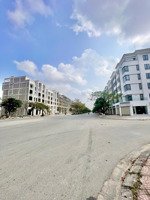 lo25 vườn sen- shophouse hiếm- kinh doanh ngay- cạnh đại học luật và ngoại thương, sun group bn