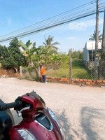 cô mai bán lô đất 100m2 phước lâm cần giuộc 435tr bán lổ trị bệnh sổ sẳn cầm tay