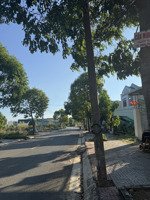 (nắm chủ) bán lô đất đg số 40 hoà long
5,7x20,4 nở hậu 7,8 : có 60 thổ cư
đg nhựa vỉ hè: giá 2t800