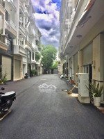 cho thuê nhà nguyên căn khu hoàng quốc việt q7- dt 4.2x12.5m-2l+4pn- giá 22tr