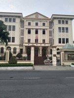 nhà 4 tầng 30m gần trường học bình phú q6, hẻm xe hơi