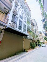 cho thuê nhà phân lô ngõ 52 phố quan nhân, cầu giấy, 68m2, 8 tầng thang máy, có hầm, mặt tiền 5.5m