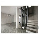 mặt bằng 84m² gần trường học phù hợp mở trung tâm, spa, văn phòng,... full máy lạnh, thang máy