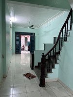 bán đất tặng nhà 3 tầng 120 triệu /m2 x 64m2 ô tô đỗ ngõ giao thuận tiện, hàng xóm văn minh.