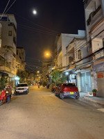 (96m2)âu dương lân-ngang 4m6 x 21m- sổ vuông-nỡ hậu- 3tầng-cách hxh chĩ 20m-6p ngũ-6wc-nhỉnh 9tỷ