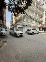 hiếm - phân lô ô chờ thang máy sẵn. phân lô - ô tô tránh - kinh doanh - ra phố vài bước chân - chủ