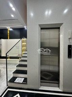 nhà đẹp quá về ở luôn 40m 5 tầng thang máy giá chỉ 12.6tỷ phố lò đúc hai bà trưng cực hiếm nhà bán