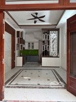 cho thuê nhà xây mới tại long biên nội - giao thông thuận tiện đầu phố ngô gia tự vũ đức thận nvc