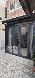 siêu hiếm gò vấp- ngay cv làng hoa-trệt 2 lầu mới tinh- 2 phòng ngủ to- xe hơi đỗ cửa- chỉ 3.68 tỷ.