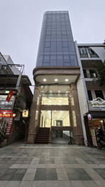 cho thuê nhà quang trung, hđdt 150m, 7 tầng 1 hầm, lô góc , thông sàn, thang máy có đh, nl.