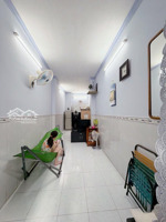 chính chủ nhà quận 4 kdchh 25m2 2,5m nở hậu 3,4m giá nhỉnh 3 tỷ tlcc