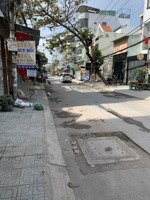 bán gấp mt nguyễn văn công p3 gv.dt:4x19m.gía:13.3 tỷ tl.dtcn:70m.lh 0855*400*684 hương