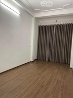 cho thuê nha trung kính,35m2, mt 3.5m, nhà 4 tầng khá đẹp giá 14tr/th làm vp bán onl 