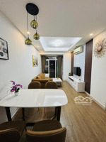 cho thuê căn hộ sân vườn 2pn 2wc 100m² sky garden 3 pmh q.7 giá 26tr/tháng.