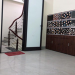 chính chủ cho thuê phòng trọ thang máy. nhà mới tinh. chỉ từ 1,7tr ở lạc long quân. xuân la. tây hồ