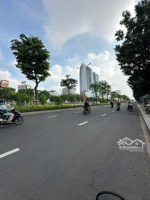 sát đh hutech ngang phòng full dòng tiền 32t/tháng 4 tầng hẻm xe hơi ?