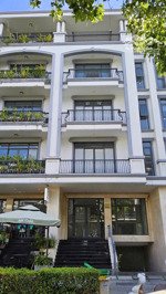 cho thuê nguyên căn 7x22m - hầm+5 tầng - full máy lạnh, thang máy - vị trí đẹp kđt vạn phúc city