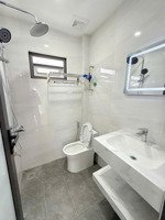 tòa building doãn kế thiện mới xây 70m2*9t, mt7m vỉa hè rộng, 1 nhà ra phố, cho thuê 100tr/th 28 tỷ