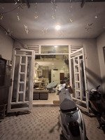 cho thuê nhà riêng 1549/16/1a huỳnh tấn phát, 15 triệu, 80m2, hẻm xe hơi