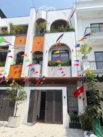 cần bán nhà mặt phố: hoà minh 15 , liên chiểu- đà nẵng - đường 5,5m lề 3m,có thể cho thuê ngay 25tr