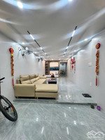 bán nhà 50m xây 3 tầng độc lập trung tâm lạch tray ngõ nông giá 3,1 tỉ có thoả thuận