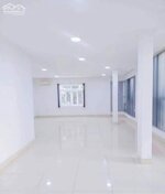 Cho thuê tòa nhà VP vừa ở vừa cho thuê lô góc 120m2 Trâu Quỳ/Gia Lâm 5 tầng đường 22m