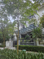 bán biệt thự k2 ciputra, nhà đã sửa đẹp, hướng nam mát view công viên 65ha, dt 180m2. lh 