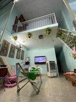 nhà 3 tầng cạnh bệnh viện nông nghiệp đường 3 oto tránh ,kinh doanh đỉnh