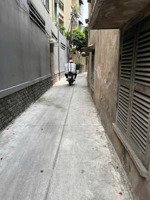 chỉ 6.x tỷ sát mặt tiền lạc long quân ngang 4.7m tầng btct p8 tân bình