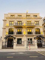 biệt thự đảo vua giá 15,1 tỷ (chiết khấu 35,5%) diện tích: 180m2 view thoáng gần công viên