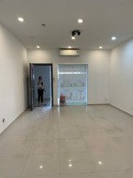 văn phòng newton 41m2 giá 14 triệu/tháng thương lượng