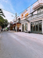 nhà phố 2 tầng mới 100% lộ rộng 8m. oto đậu trước nhà sổ hồng hoàn công tặng full nội thất cao cấp