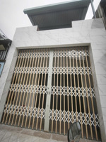 cho thuê nhà mới 100% hẻm ô tô lái thiêu, 1 trệt 1 lầu, xe hơi đậu sân. 6 triệu/tháng